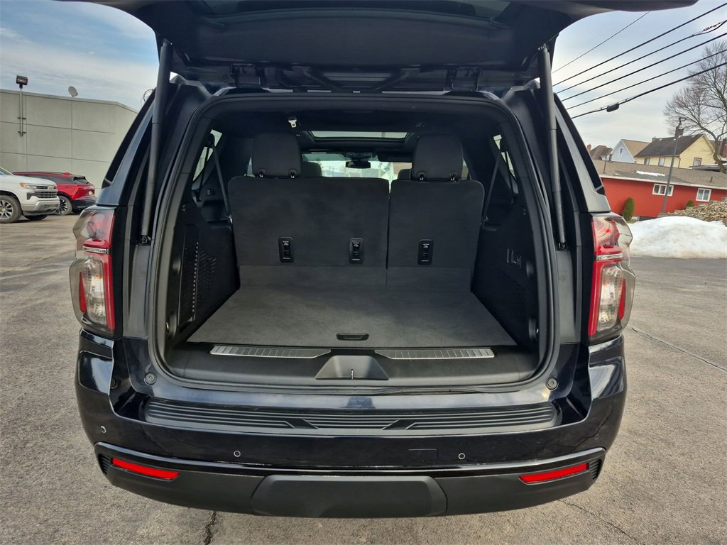 Used 2024 Chevrolet Suburban Z71 w/ Luxury Package image 31