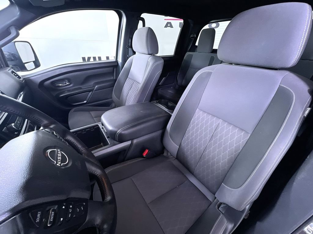 Used 2023 Nissan Titan SV w/ SV Convenience Package image 13