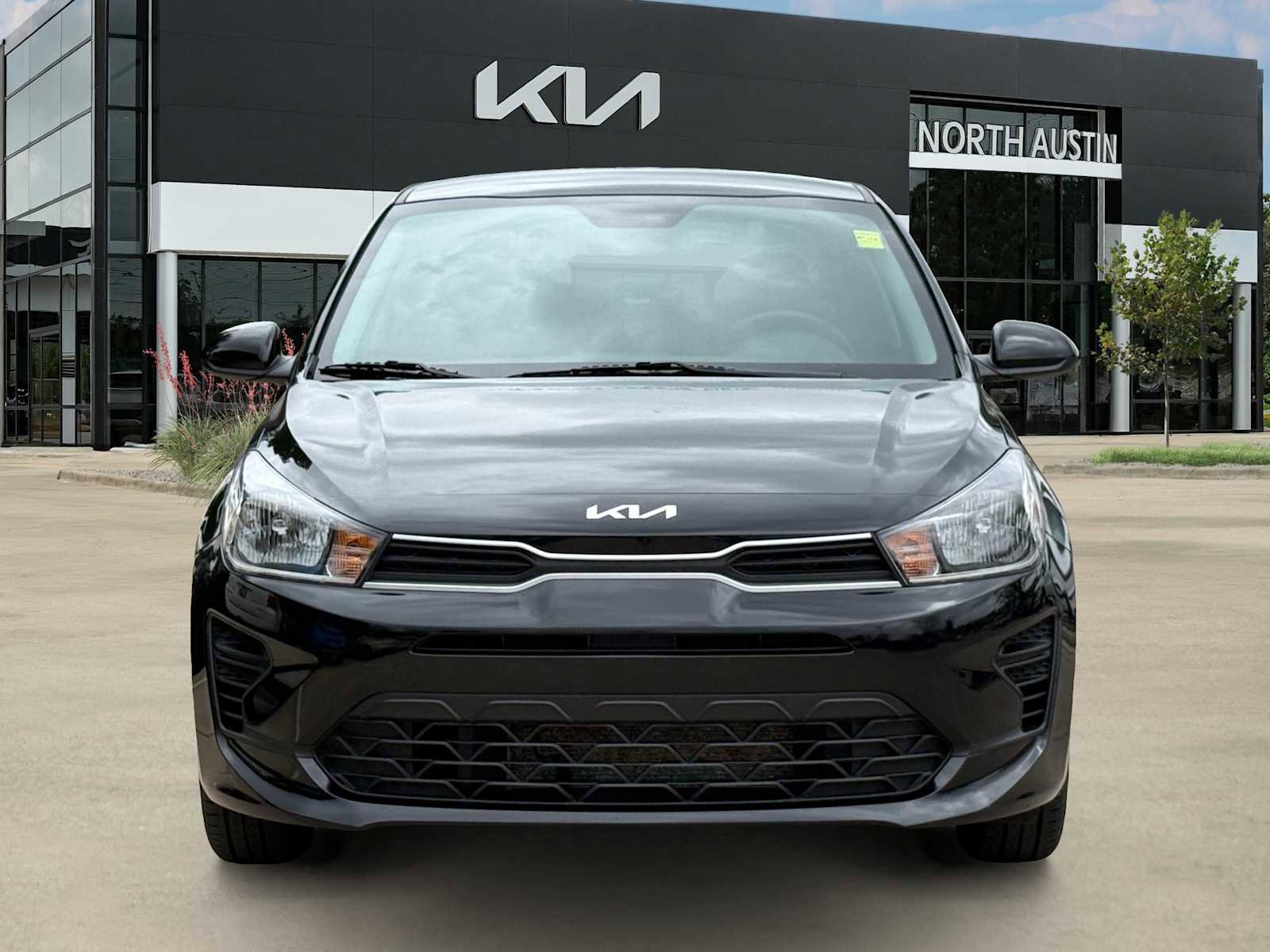 Used 2023 Kia Rio S image 3