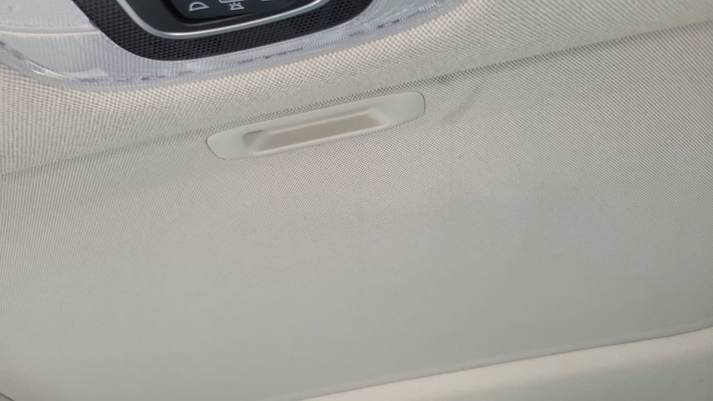 Certified 2025 Hyundai Elantra Limited FWD image 17