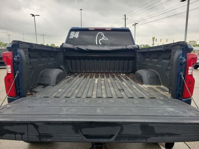 Used 2022 Chevrolet Silverado 2500 Custom w/ Custom Value Package AWD/4WD image 8