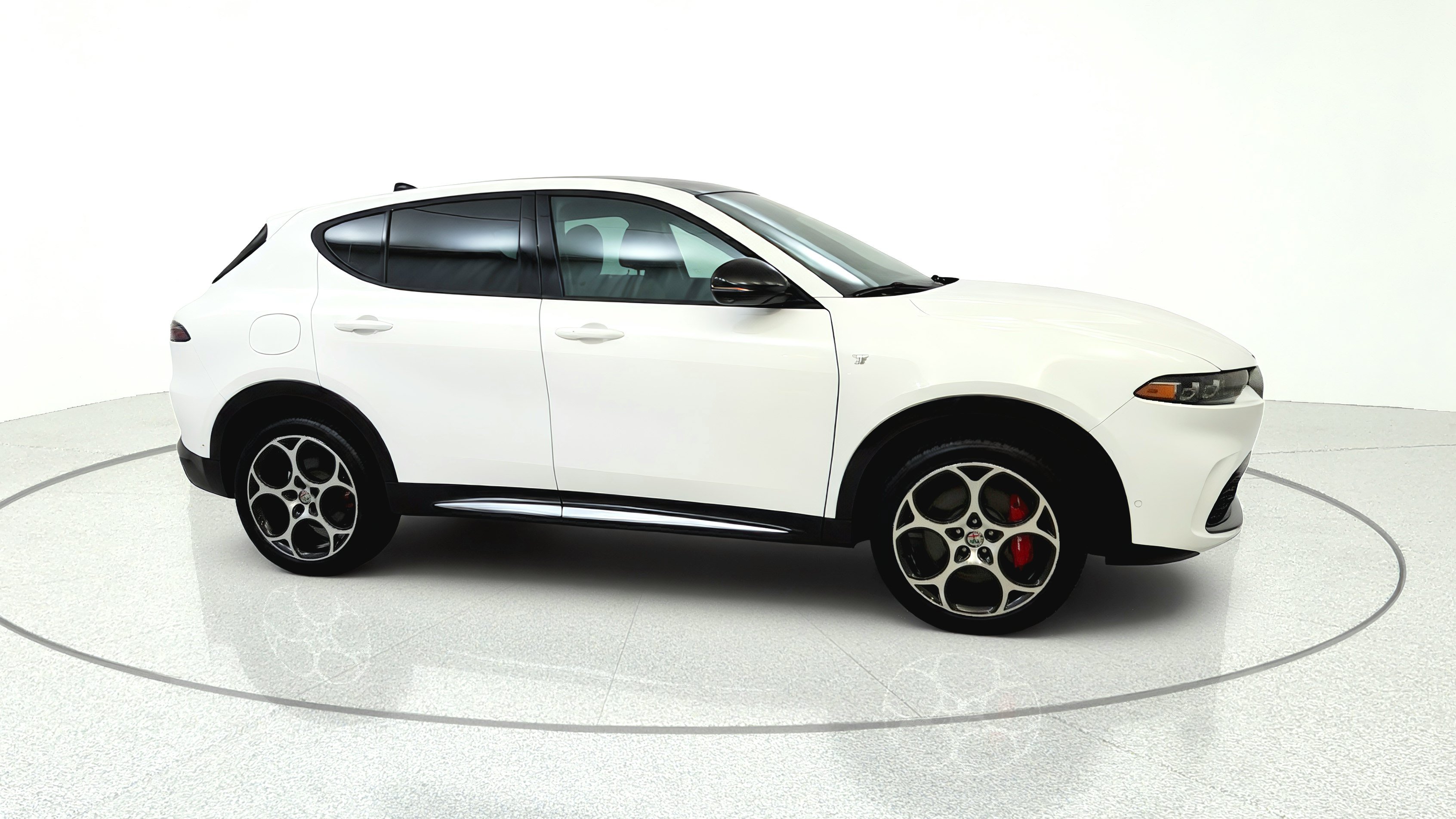 Used 2024 Alfa Romeo Tonale Ti w/ Active Assist Package AWD/4WD image 8