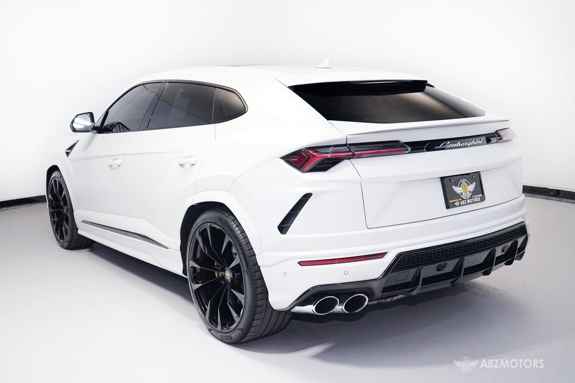 Used 2021 Lamborghini Urus AWD/4WD image 7