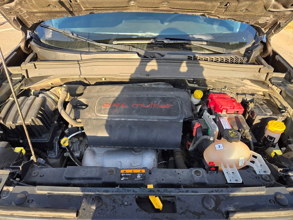 Used 2018 Jeep Renegade Latitude AWD/4WD image 30