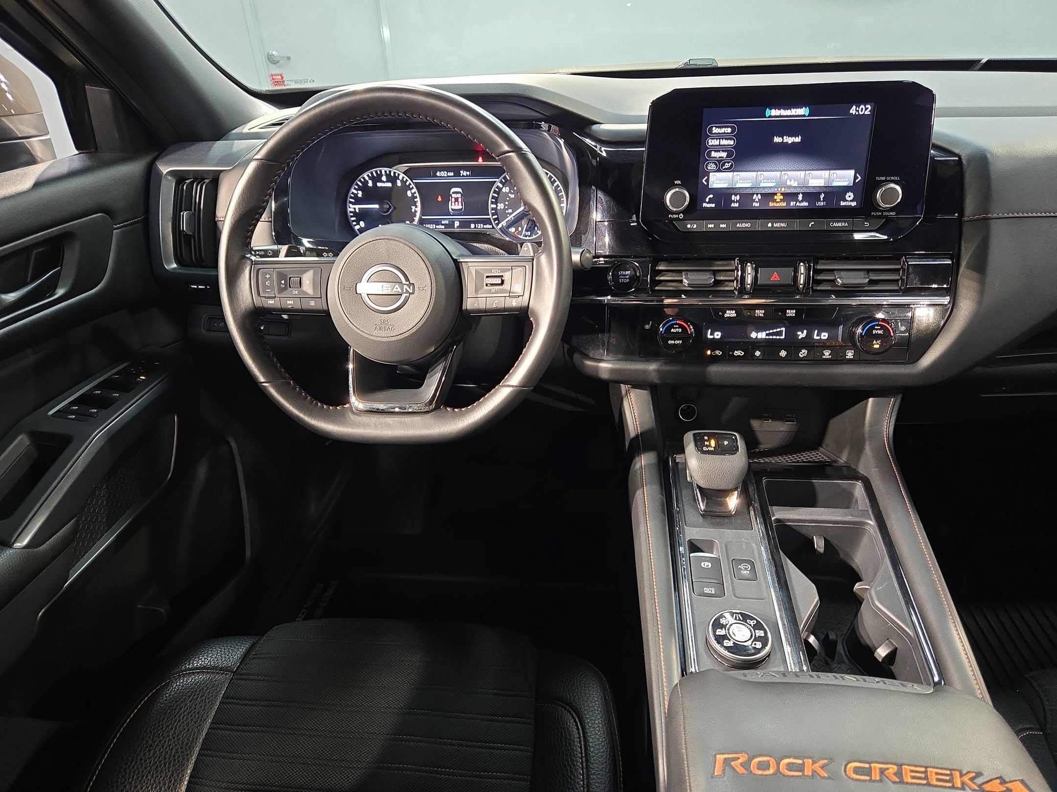 Used 2025 Nissan Pathfinder Rock Creek AWD/4WD image 9