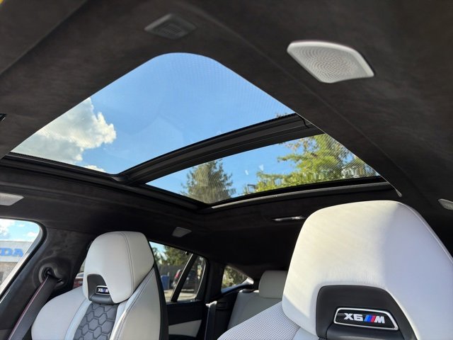 Used 2024 BMW X6 M Competition w/ Executive Package image 23
