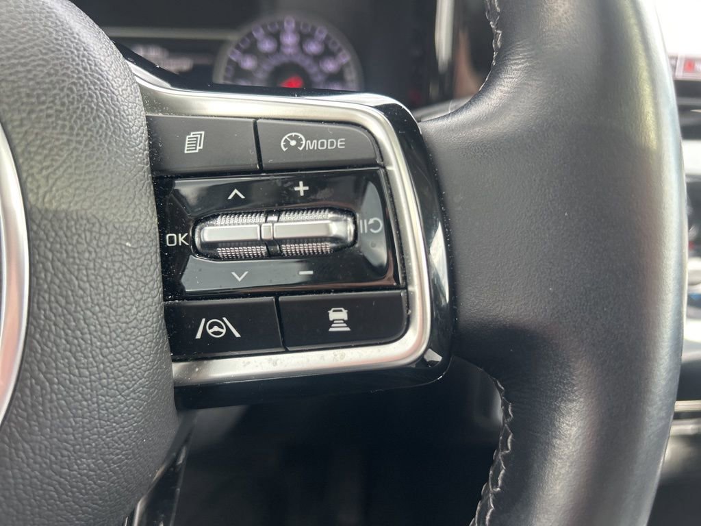 Certified 2022 Kia Sorento SX image 22