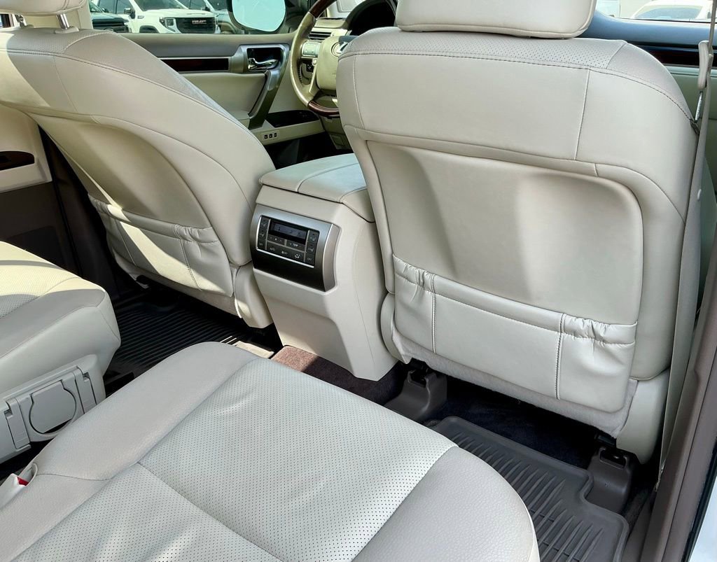 Used 2017 Lexus GX 460 Premium image 28