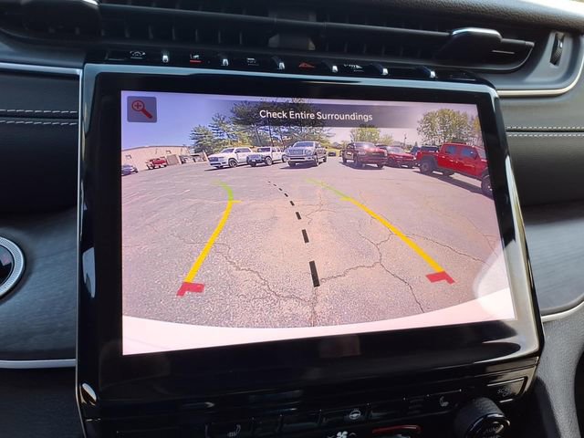 Used 2023 Jeep Grand Cherokee Limited AWD/4WD image 22