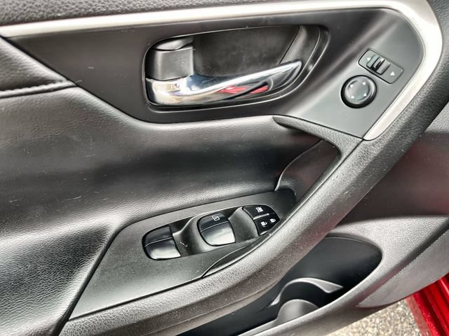 Used 2015 Nissan Altima 2.5 S w/ Power Driver Seat Package FWD image 16