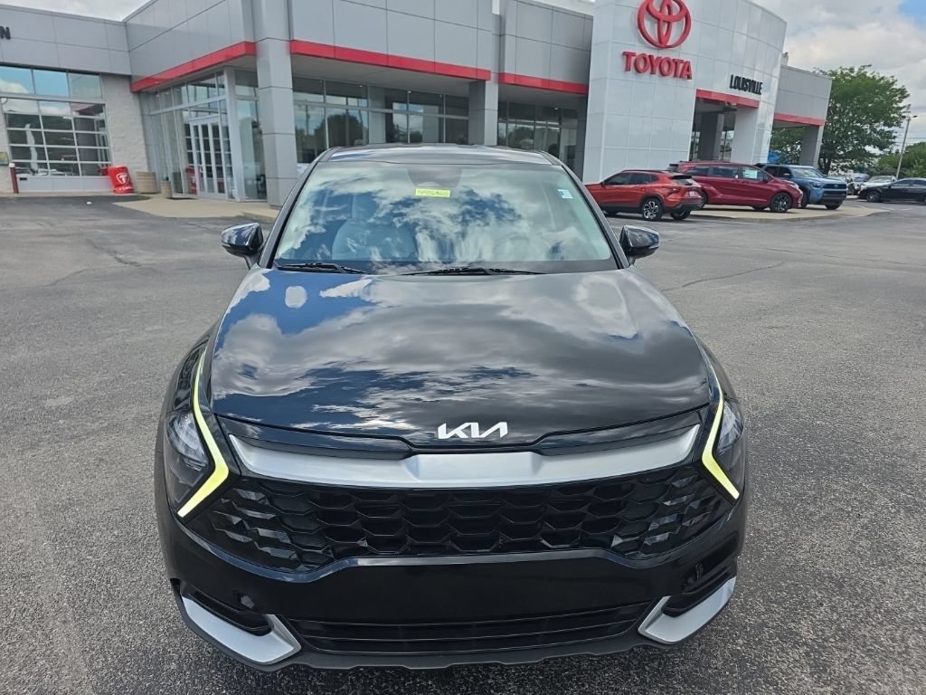 Used 2023 Kia Sportage EX FWD image 2