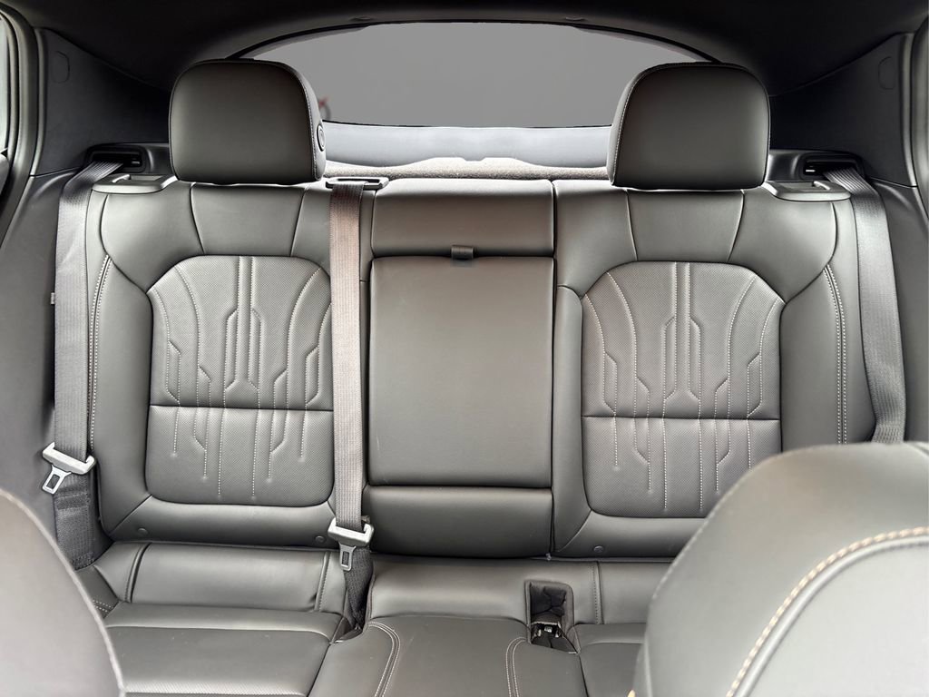 Used 2024 Buick Envista Avenir image 19