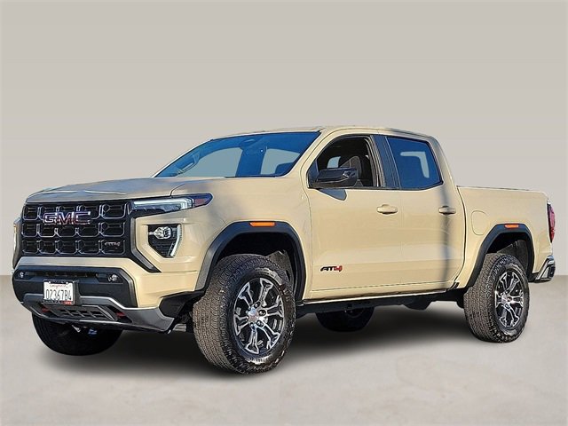 Used 2024 GMC Canyon AT4 image 5