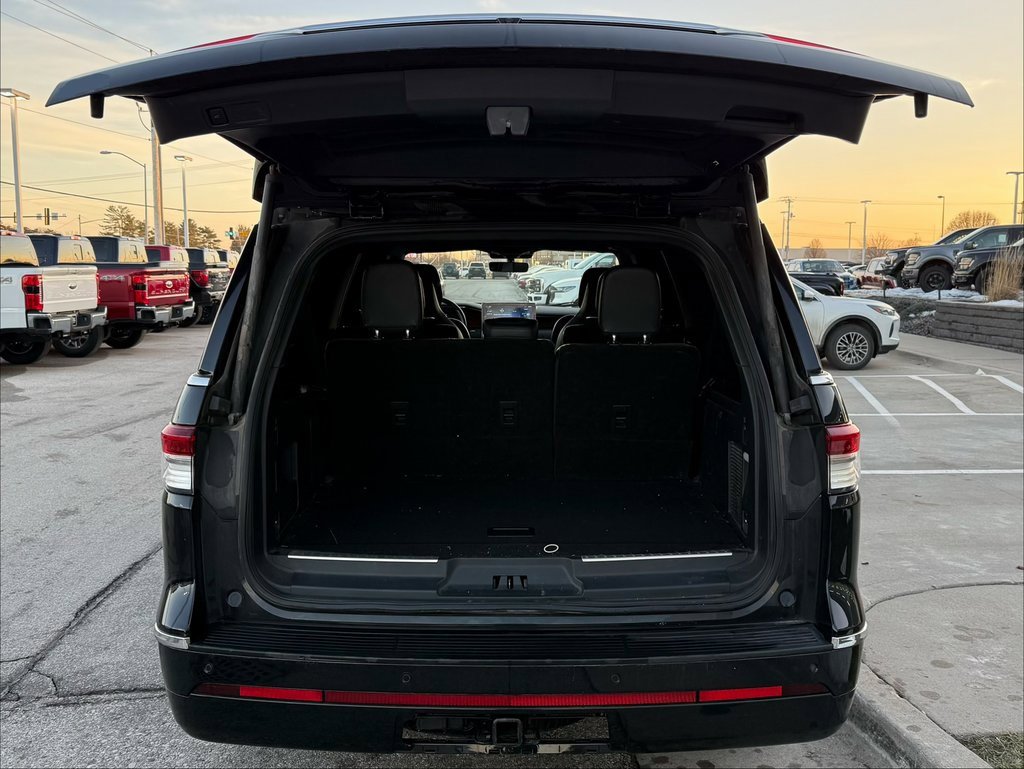 Used 2022 Lincoln Navigator L Reserve image 14