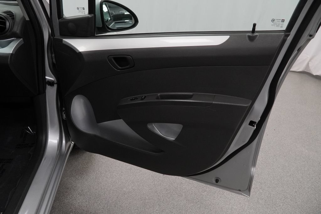 Used 2015 Chevrolet Spark LT FWD image 43