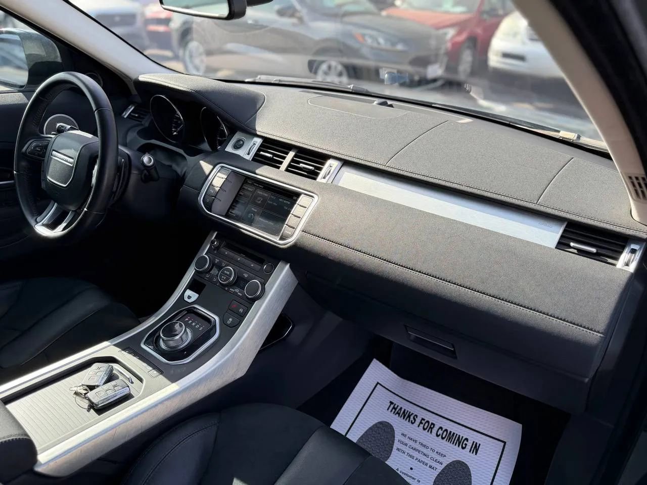 Used 2015 Land Rover Range Rover Evoque Pure image 32