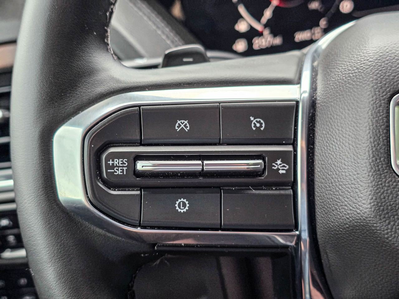 Certified 2025 GMC Yukon XL Denali w/ Sun & Power Step Package AWD/4WD image 22