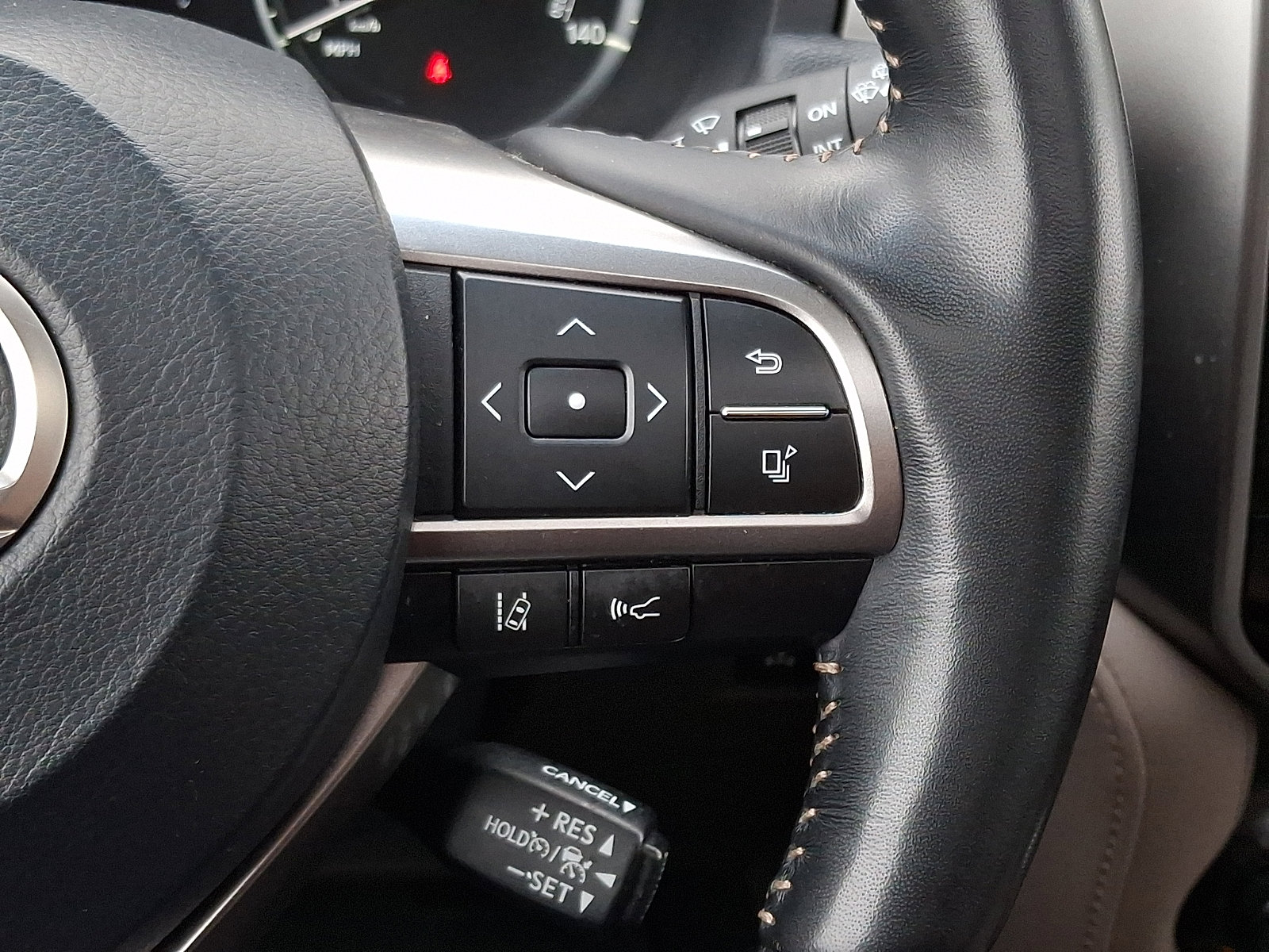 Certified 2023 Lexus GX 460 Premium w/ Premium Package AWD/4WD image 25