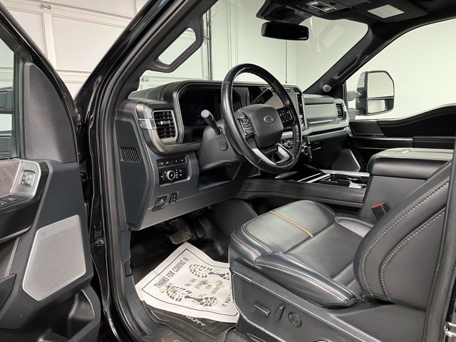 Used 2024 Ford F350 Platinum w/ Tremor Off-Road Package AWD/4WD image 20