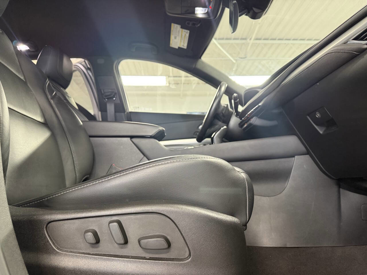 Used 2023 Cadillac XT4 Premium Luxury w/ Cold Weather Package AWD/4WD image 18