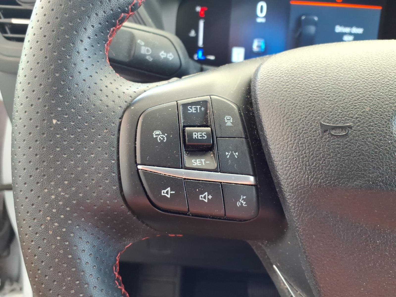 Used 2025 Ford Escape ST-Line w/ Tech Pack #1 FWD image 14