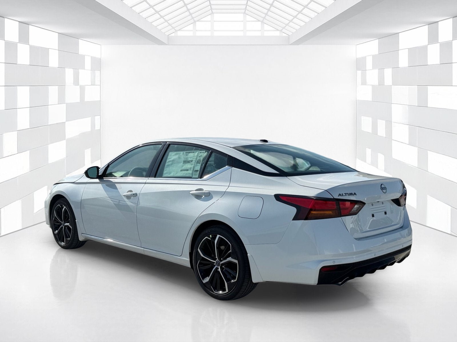 New 2026 Nissan Altima 2.5 SR FWD image 5
