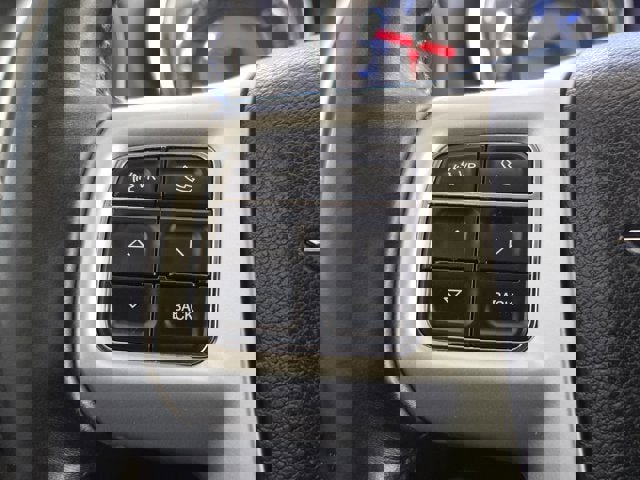 Used 2015 Chrysler Town & Country Touring w/ Driver Convenience Group image 24