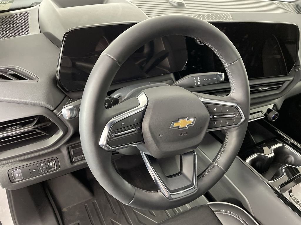 New 2025 Chevrolet Silverado EV LT image 22