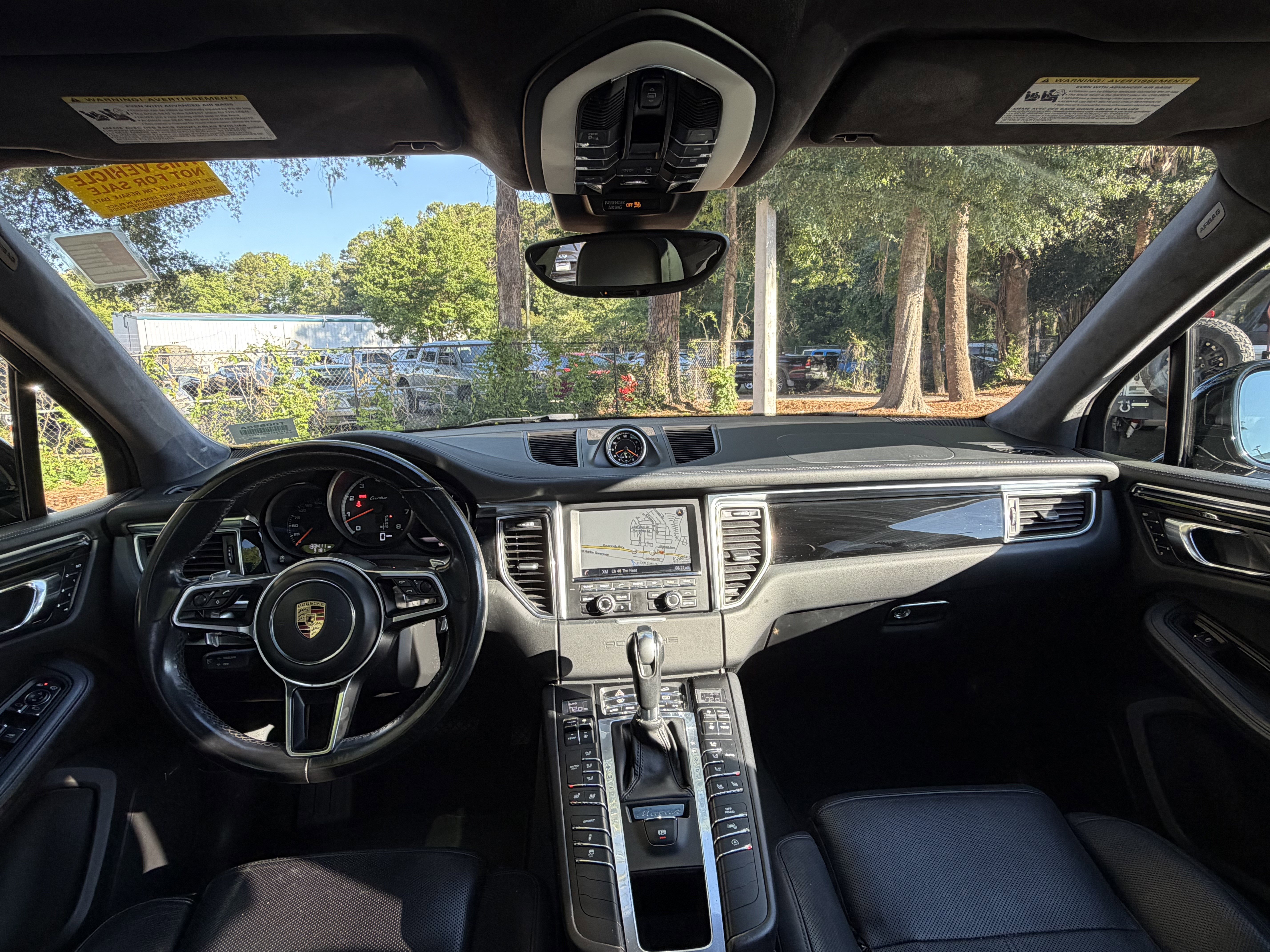 Used 2016 Porsche Macan Turbo AWD/4WD image 34