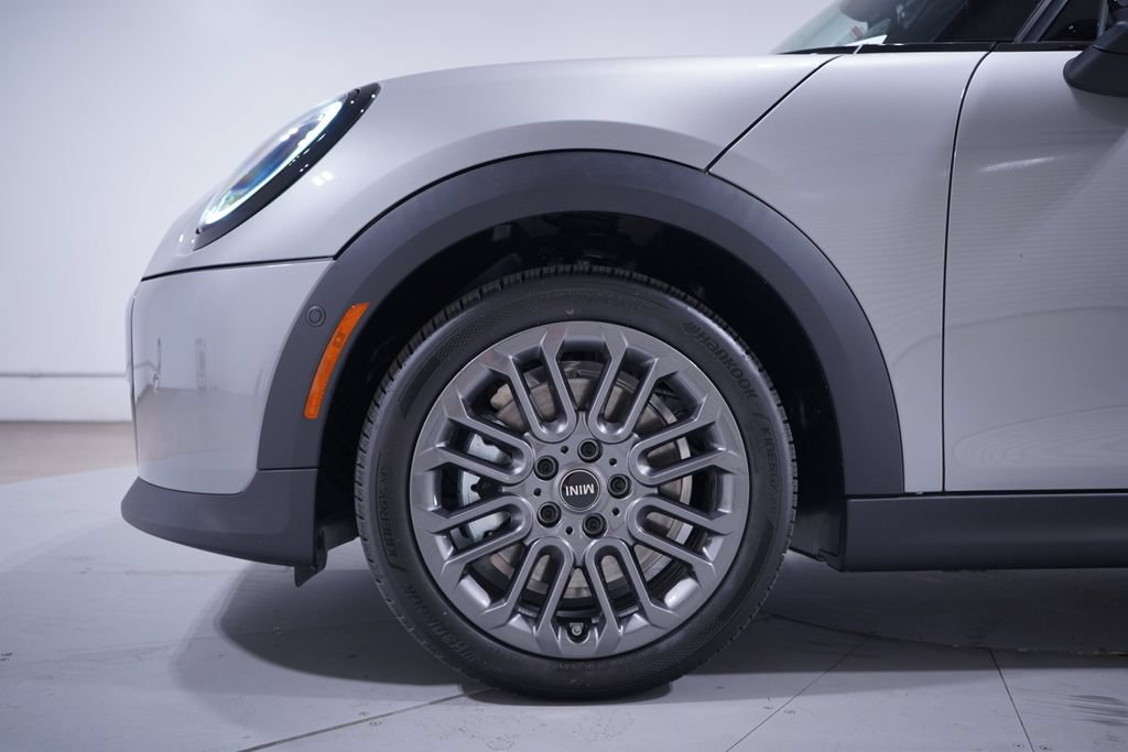 New 2026 MINI Cooper 4-Door Hardtop FWD image 2