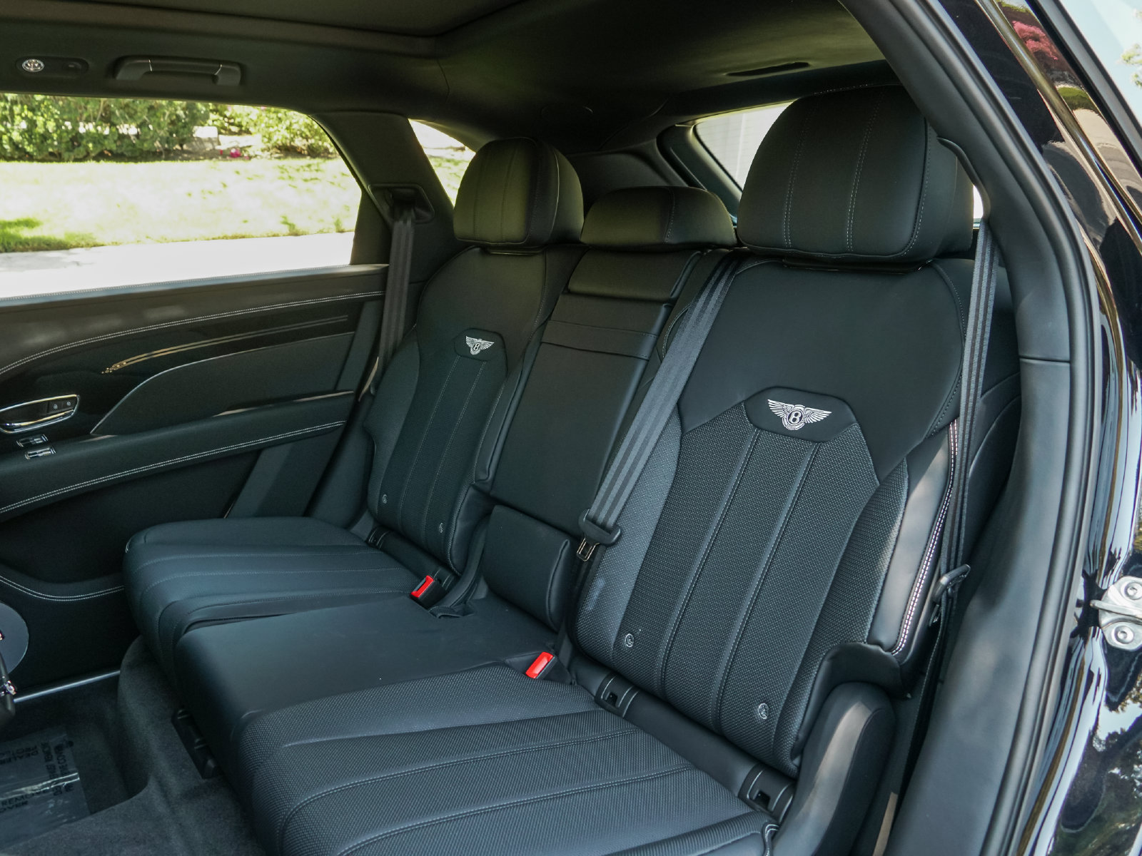 New 2025 Bentley Bentayga Extended Wheelbase AWD/4WD image 23