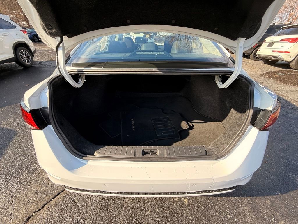 Used 2022 Nissan Sentra SV FWD image 10
