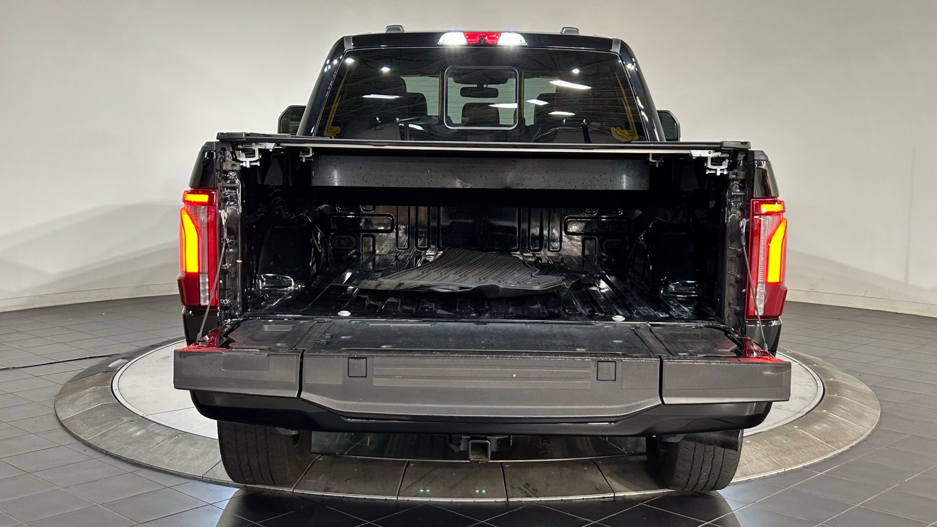 Used 2025 Ford F150 Platinum w/ Equipment Group 702A High AWD/4WD image 33