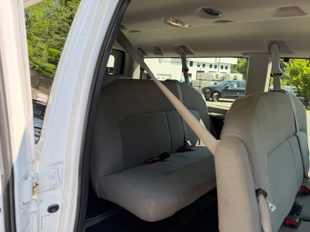 Used 2014 Ford E-350 and Econoline 350 XLT RWD image 7