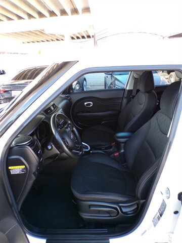 Used 2018 Kia Soul FWD image 15