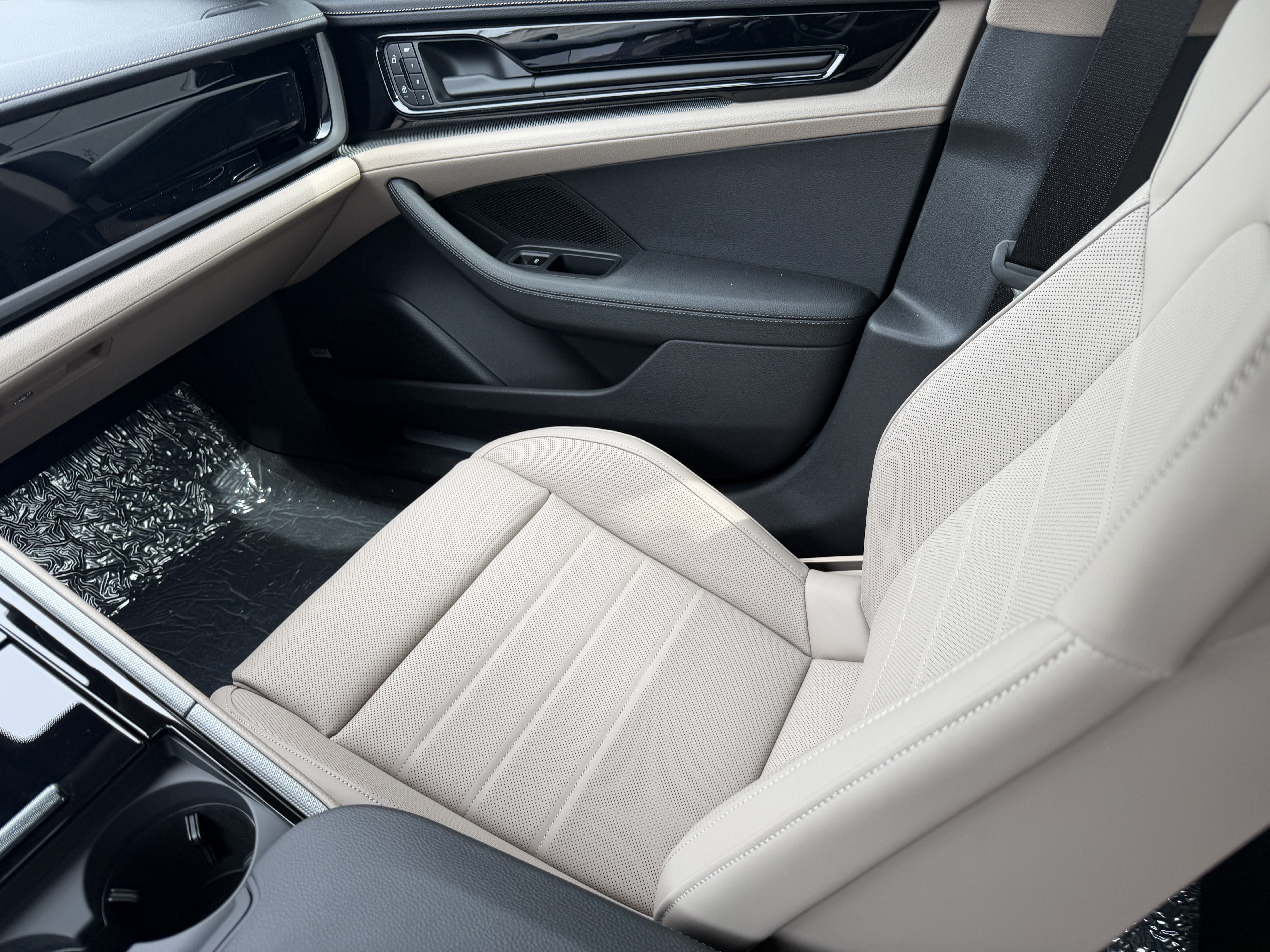 New 2026 Porsche Panamera 4 AWD/4WD image 19