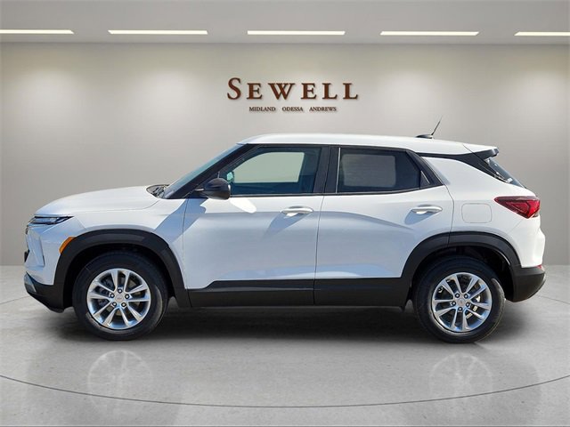 Used 2025 Chevrolet TrailBlazer LS w/ LS Convenience Package image 2