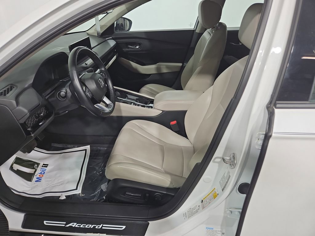 Used 2023 Honda Accord Touring image 9