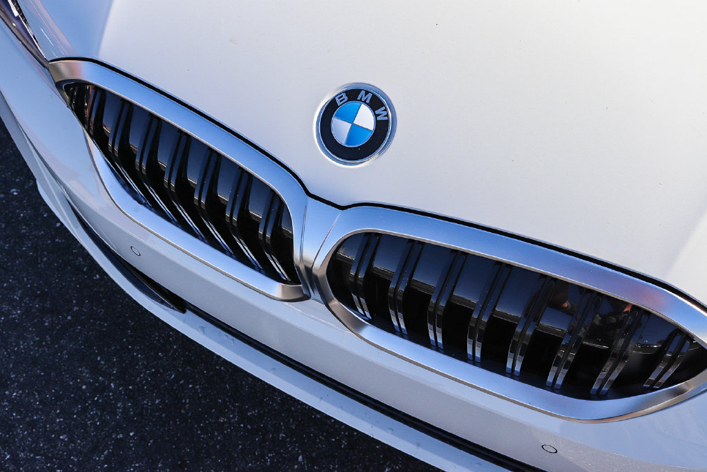 New 2026 BMW 330i Sedan w/ Convenience Package RWD image 11