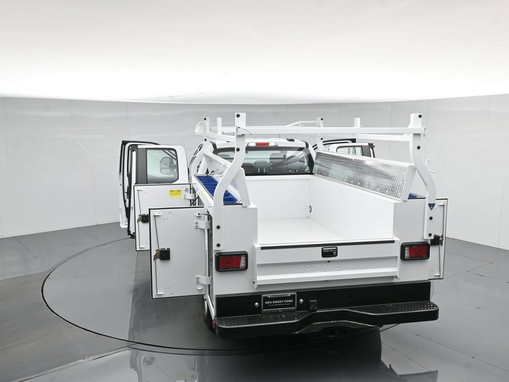New 2026 Ford F250 XL w/ XL Chrome Package RWD image 71