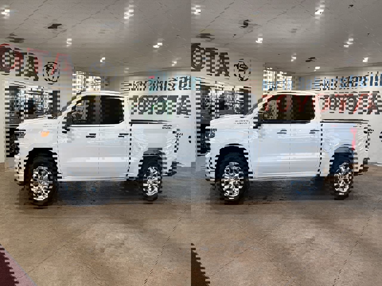 Used 2021 Chevrolet Silverado 1500 Custom image 7