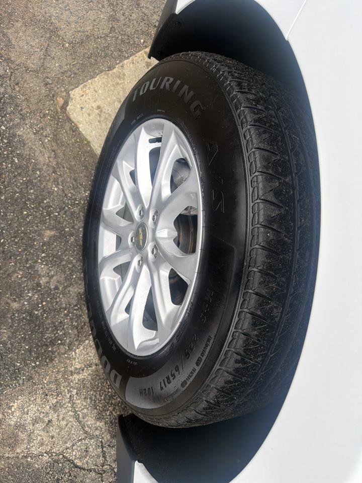 Used 2019 Chevrolet Equinox LS w/ LS Convenience Package AWD/4WD image 12