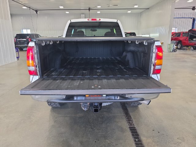 Used 2003 GMC Sierra 2500 SLE w/ Snow Plow Prep Package AWD/4WD image 23