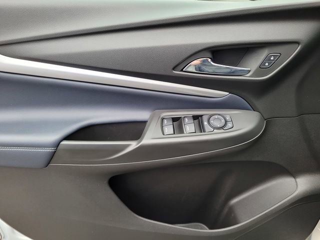 Used 2022 Chevrolet Bolt EUV LT w/ Convenience Package image 18