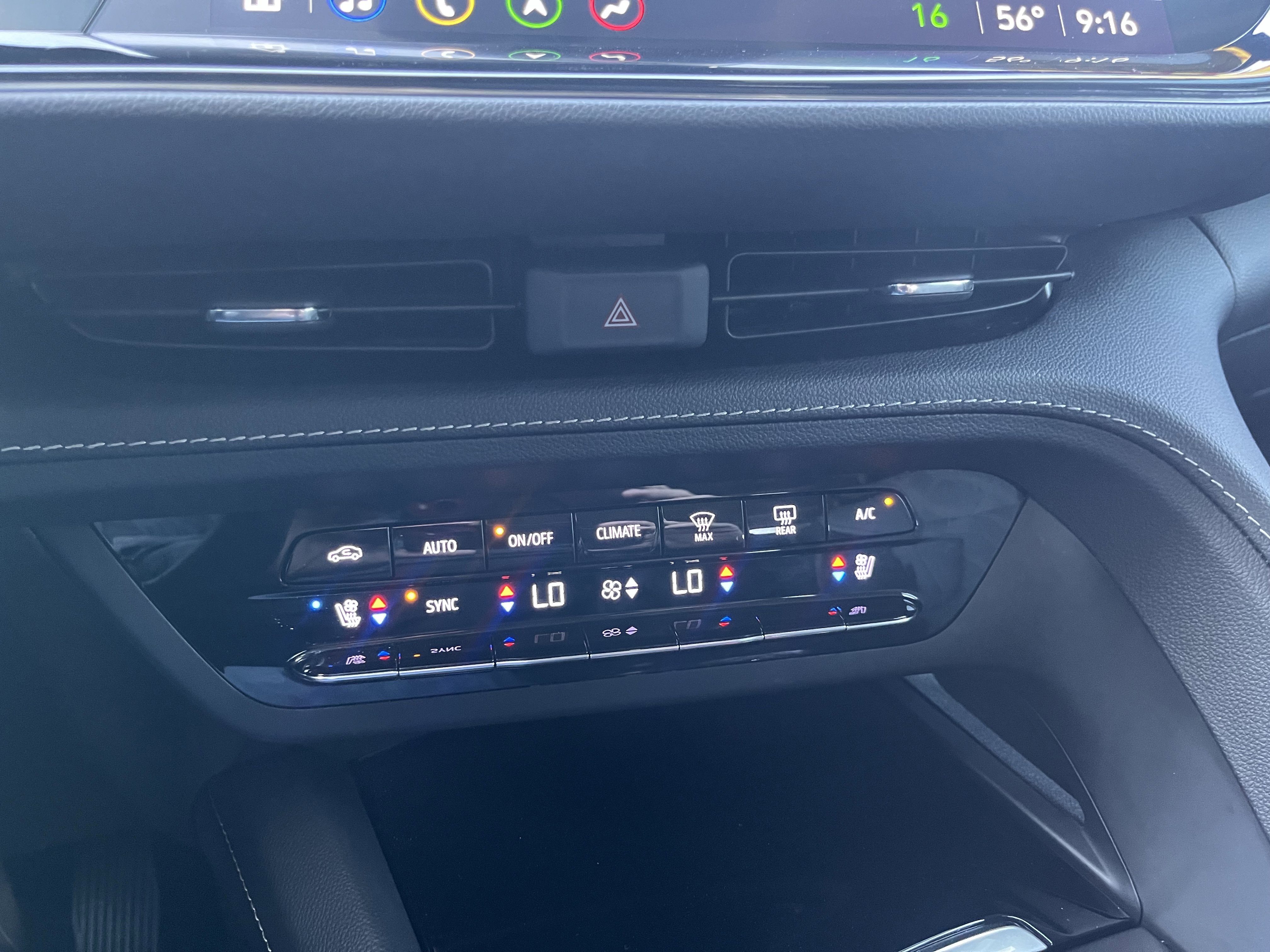Used 2022 Buick Envision Avenir w/ Safety Package FWD image 12
