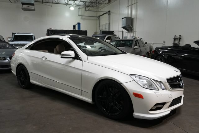 Used 2011 Mercedes-Benz E 550 Coupe image 3