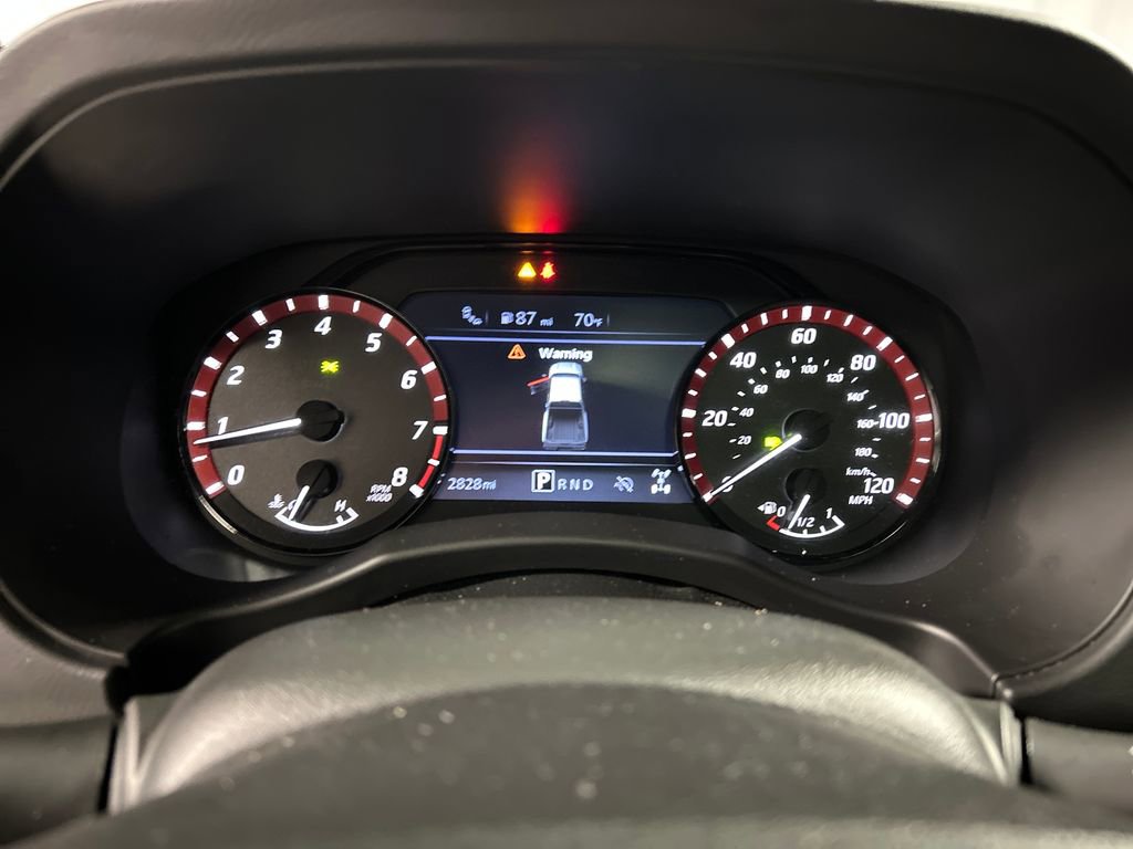 Used 2025 Nissan Frontier PRO-4X AWD/4WD image 14