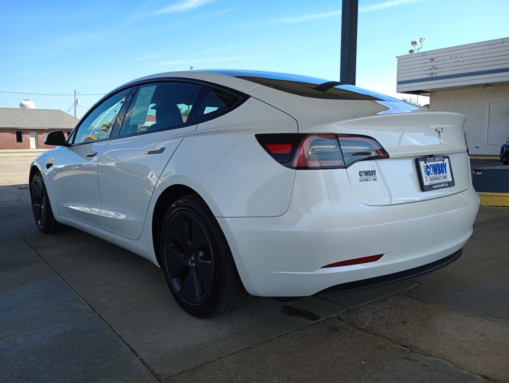 Used 2023 Tesla Model 3 Standard Range RWD image 3