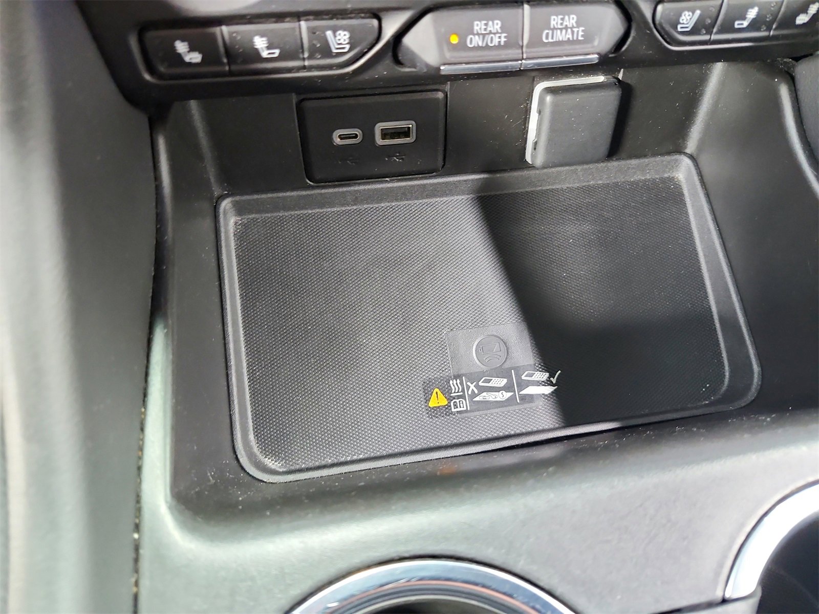 Used 2024 Chevrolet Tahoe Premier image 30