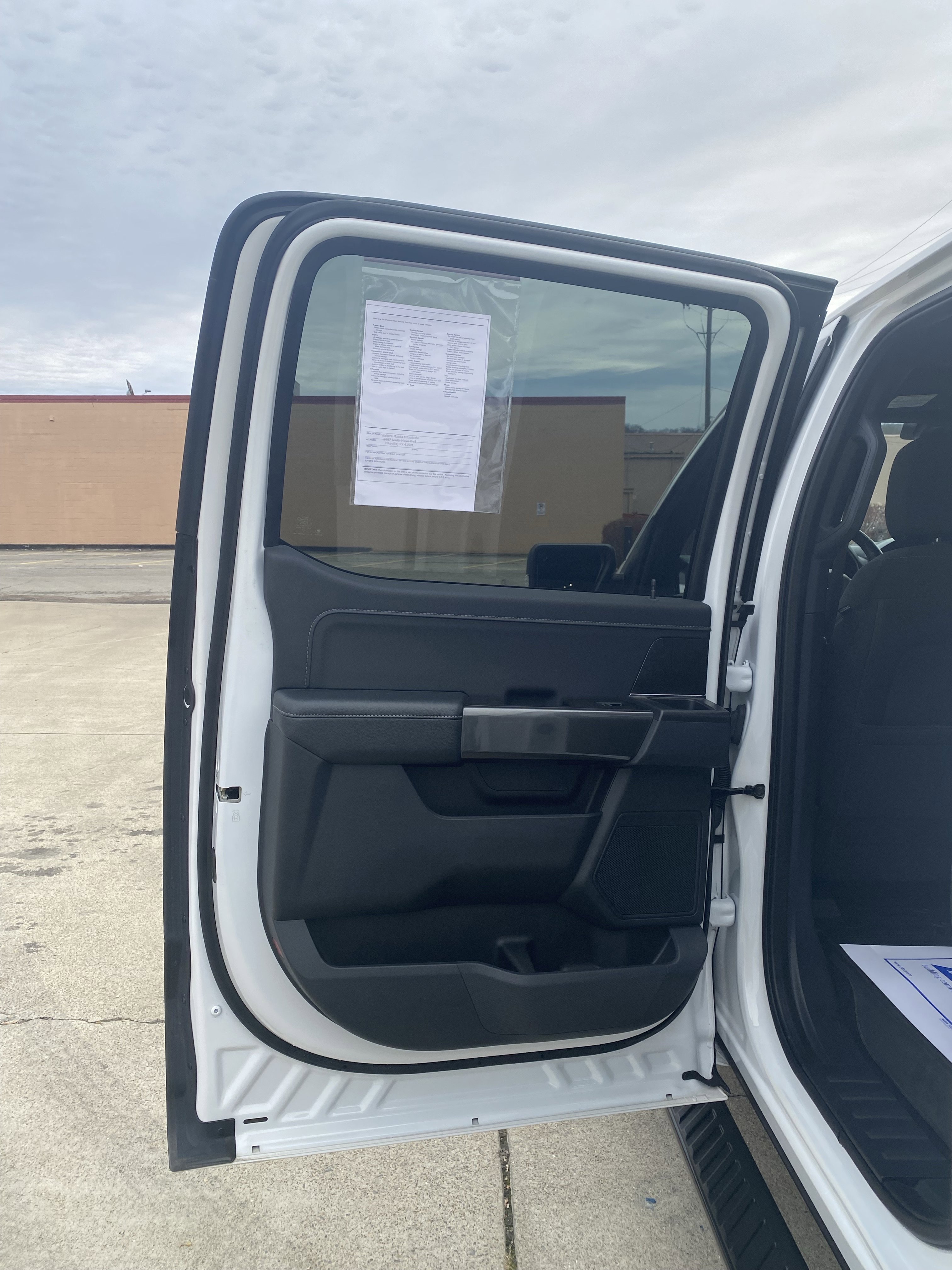 Used 2022 Ford F150 XLT w/ Equipment Group 302A High image 25